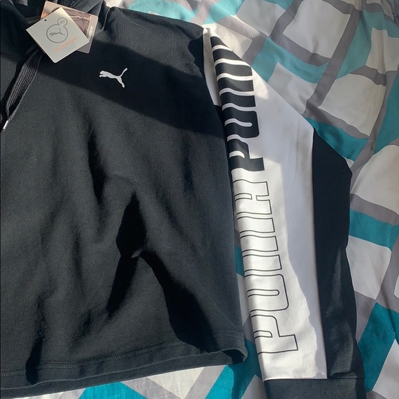 long sleeve exercise top with hood!! - Picture 2 of 4